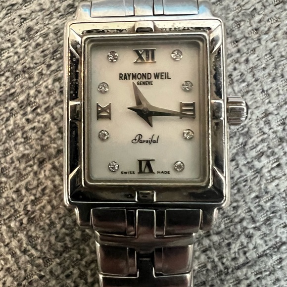 Watch - Picture 2 of 4